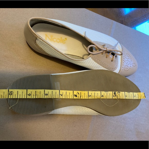 flapper white wingtip leather lace up flat loafer - Picture 7 of 8